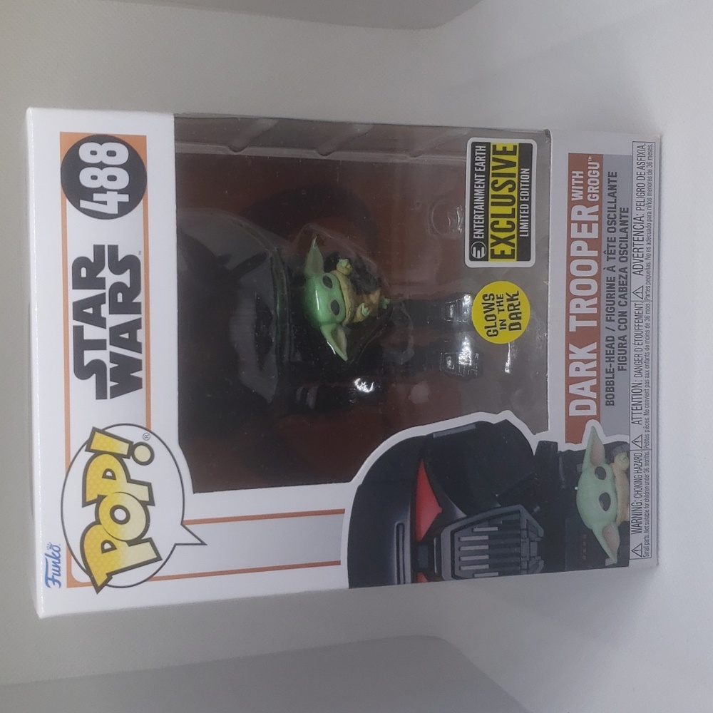 Funko Pop Star Wars 488 Dark Trooper Glow in the  Dark EE New